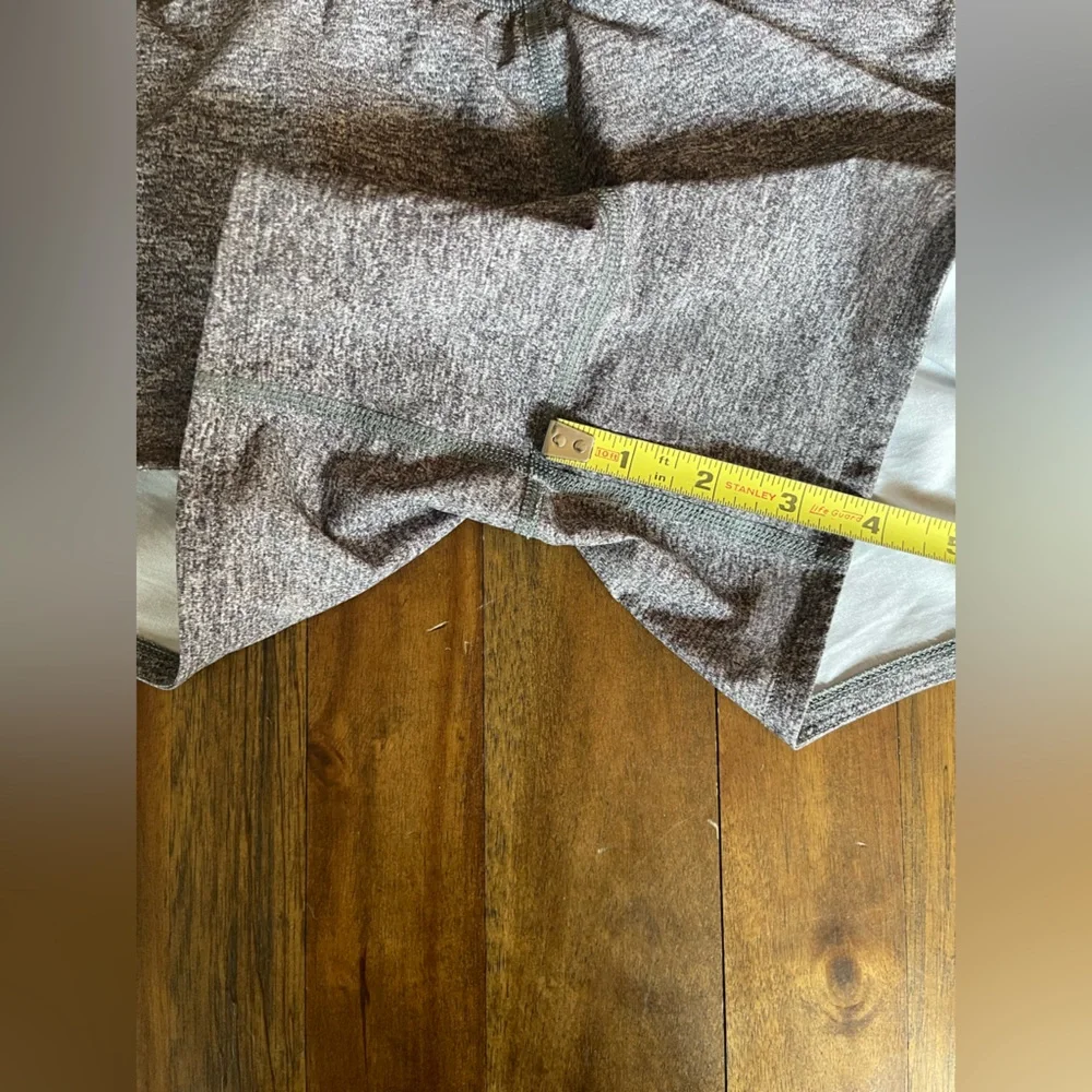 Lululemon shorts black and gray size 6
